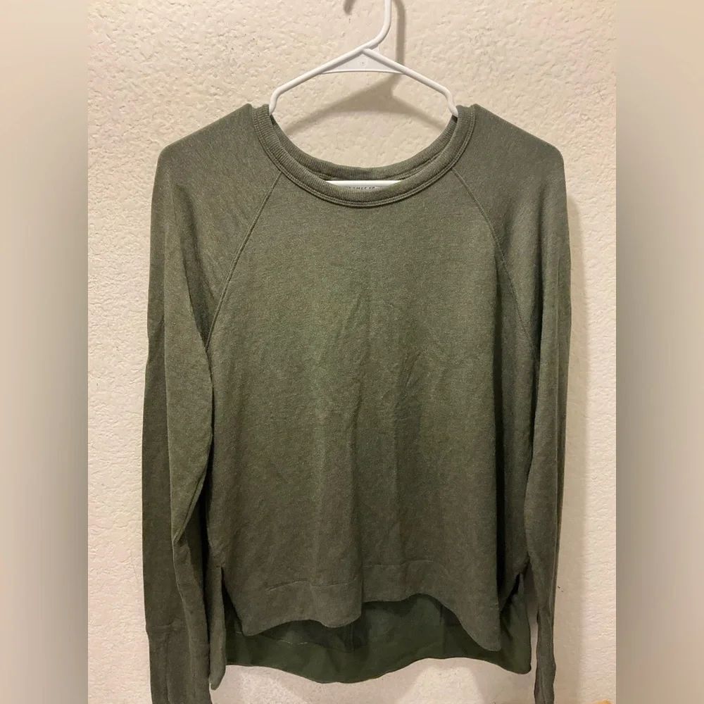 Athleta Forest Green Crew Neck sweatshirt Top size S